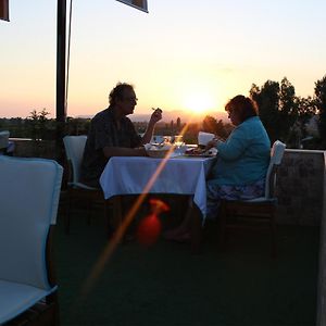 Rebetika Hotel & Bistro